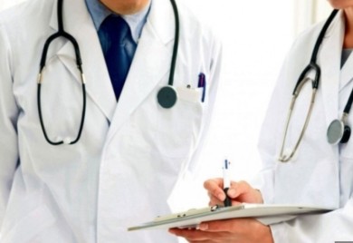 Isplivali jezivi detalji: Doktorku iz Bratunca narkoman pretukao bokserom