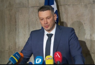 NE MOŽE PROĆI PROVJERU SIPA-e: Nešiću se izmiče ministarska fotelja