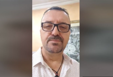 Pjevao “Od glave Zete do grada Spuža”: Guslara pozvala policija, moraće dati izjavu zbog pjesme (VIDEO)