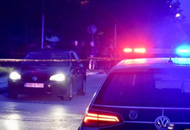 Teška saobraćajna nesreća: Pješak poginuo, dvije osobe povrijeđene