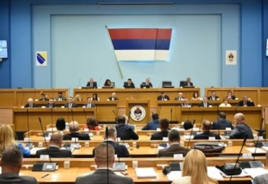 Složno u parlamentu Srpske: Poslanici jednoglasno usvojili Izvještaj o Srebrenici