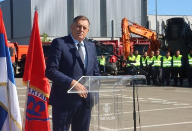 DODIK: "Naša namjera je da u što skorijem vremenu spojimo auto-put od Banjaluke do Beograda"