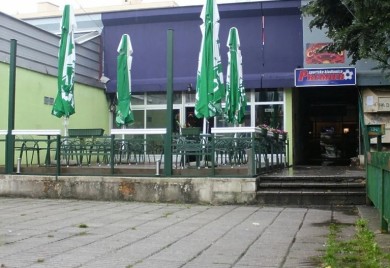Gorio kafić "Jesenjin" na Grbavici, nema povrijeđenih