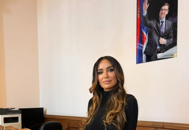 Džajićeva kćerka je prva dama Ćacilenda: Slikala se pod šatorom, život joj postala služba SNS
