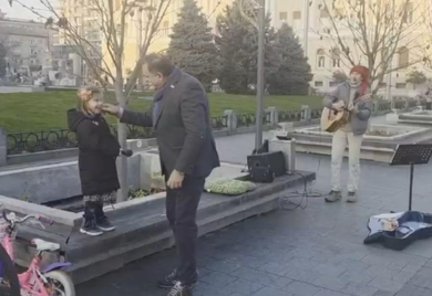 „Svijet je dobro mjesto zahvaljujući njima“ Dodik poručio da mu je jedna djevojčica današnji dan učinila praznikom