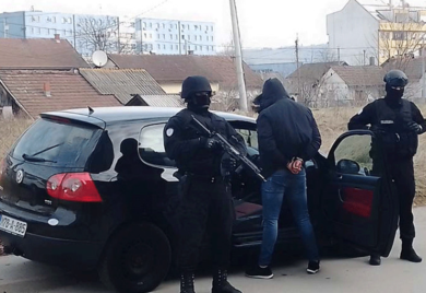 Žandarmerija uhapsila šest ljudi tokom primopredaje kokaina u Banjaluci (VIDEO)