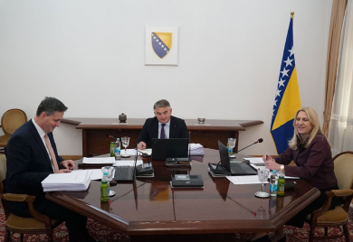 Predsjedništvo usvojilo budžet, Cvijanovićeva preglasana