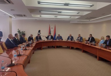Sutra odluka vlasti u Srpskoj o učešću na izborima
