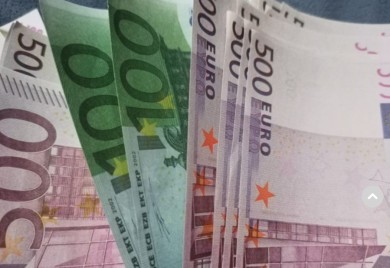 KRIJU IMOVINU KAO ZMIJA NOGE Još nema kazne za političare koji ne prijavljuju sve svoje nekretnine