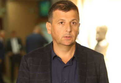 Sječa koja je razljutila Banjaluku: Vukanović otkriva moguće razloge zašto je POSJEČEN DRVORED u Ulici Milana Radmana?