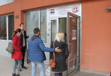 Traže veća primanja: Na mukama zaposleni u Centru za socijalni rad