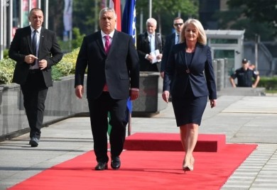 Orban stigao u zvaničnu posjetu BiH, dočekala ga Krišto