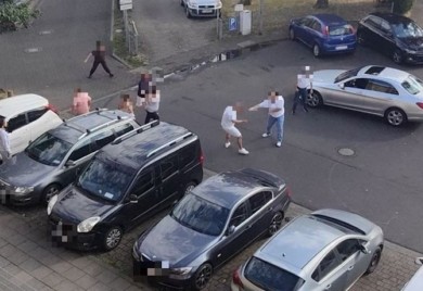 Porodice sa Balkana potukle se u Kelnu, intervenisala i policija