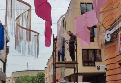 Kad gradske vlasti “znaju znanje”: U Gospodsku stigao majstor za resice FOTO/VIDEO