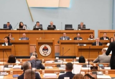 Opozicija traži posebnu sjednicu NSRS o stanju u javnim preduzećima: “Srpska trpi štetu svaki dan”