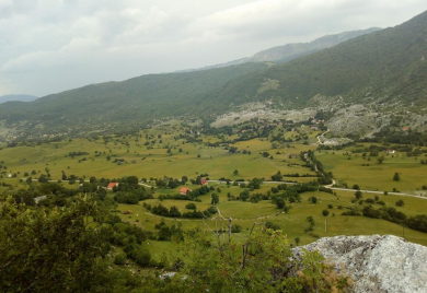 Tragedija u Crnoj Gori: Ubio dvogodišnju kćerku pa sebe