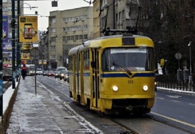 Napali vozače tramvaja - jedan izboden, dvojica pretučena