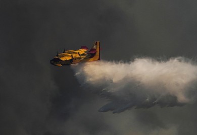 U padu kanadera poginuli mladi piloti, proglašena trodnevna žalost
