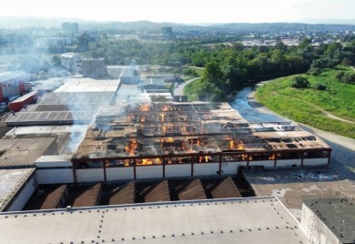 Požar obustavio proizvodnju u banjalučkom "Celexu", uzrok još nije utvrđen