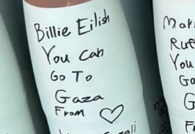 Zbog podrške Palestini: Izraelska vojska na projektilima koje ispaljuju na Gazu napisala imena Billie Eilish i Marka Ruffala