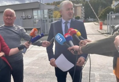 Borenović dao izjavu u sjedištu SIPA-e: Radi se o izbornoj prevari