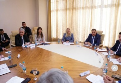 Kojović tvrdi da koalicija Trojke, HDZ i SNSD više ne postoji, najavljuje nove sankcije za ljude oko Dodika