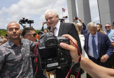 Džulijan Asanž izašao iz američkog suda kao slobodan čovjek
