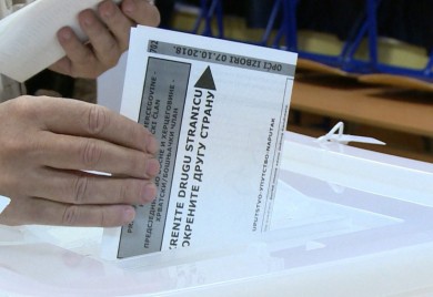 Počinje prijava kandidata za lokalne izbore u BiH: "Vojislav Šešelj" ne može na birališta