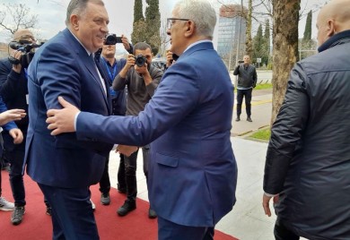 Dodik Crnoj Gori ponudio sporazum o specijalnim vezama