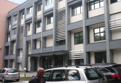 Pokušao zapaliti vanbračnu suprugu, osuđen na pet godina zatvora