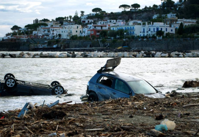 ITALIJA: Poginule tri osobe, 11 nestalo