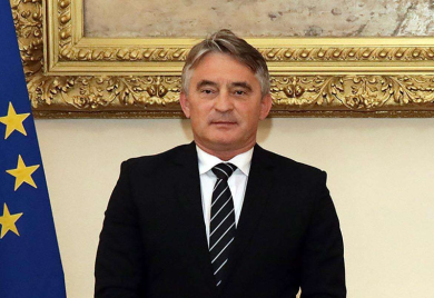 Komšić od Ustavnog suda BiH traži ocjenu ustavnosti Zakona o imovini RS