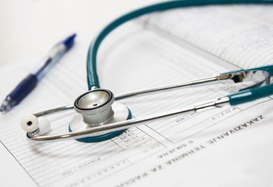 Fond odgovorio Dragičeviću: Samo nadležni ginekolog može izdati uputnicu za prenatalni test