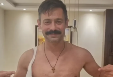Milanu iscijepali majicu, ne skida osmijeh sa lica nakon rođenja sina