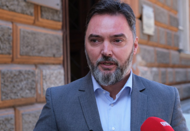 KOŠARAC: Opozicija želi da izazove nemire i srpsko-srpske sukobe