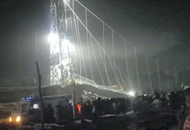 Raste broj žrtvava nakon pada visećeg mosta
