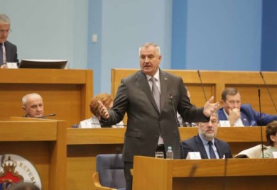 Kredit od 100 miliona evra pod velom tajni: Dok Višković ćuti o kreditoru, postaje poznato KO SU NEPRIJATELJI SRPSKE