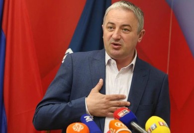 Borenović osam mjeseci čeka informaciju Savjeta ministara o sankcijama Rusiji