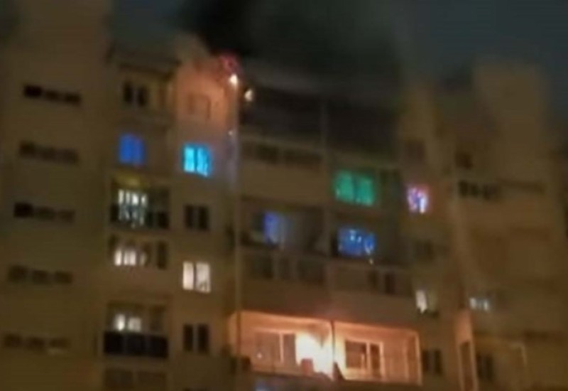 Novogodišnji vatromet pogodio zgradu (VIDEO)