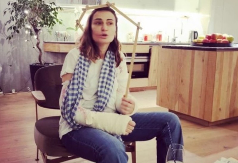 "Ne mogu da kucam, da se branim" Biljana Srbljanović polomila obje ruke