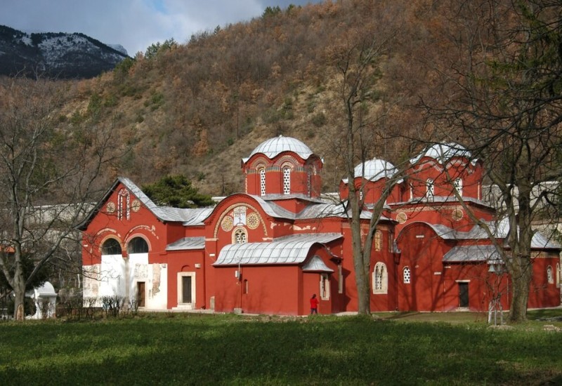 Skandalozno prekrajanje istorije: Pećku patrijaršiju predstavljaju kao „vizantijsku crkvu“
