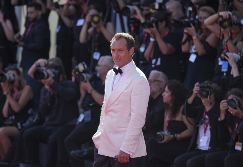 Džud Lou dobio ovacije zbog filma "Čarobnjak Kremlja" (VIDEO)