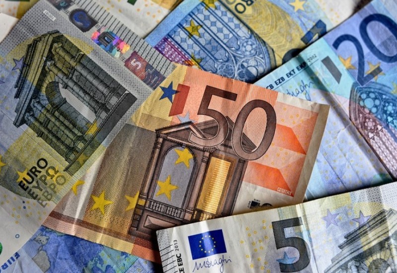 Pogledajte kako prepoznati lažnu novčanicu evra