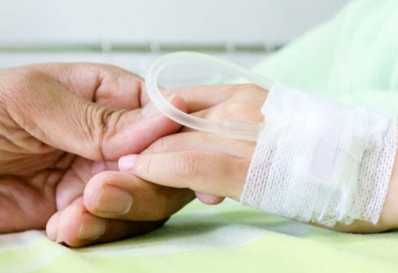 Polomio butnu kost: Automobil udario četvorogodišnjeg dječaka na parkingu