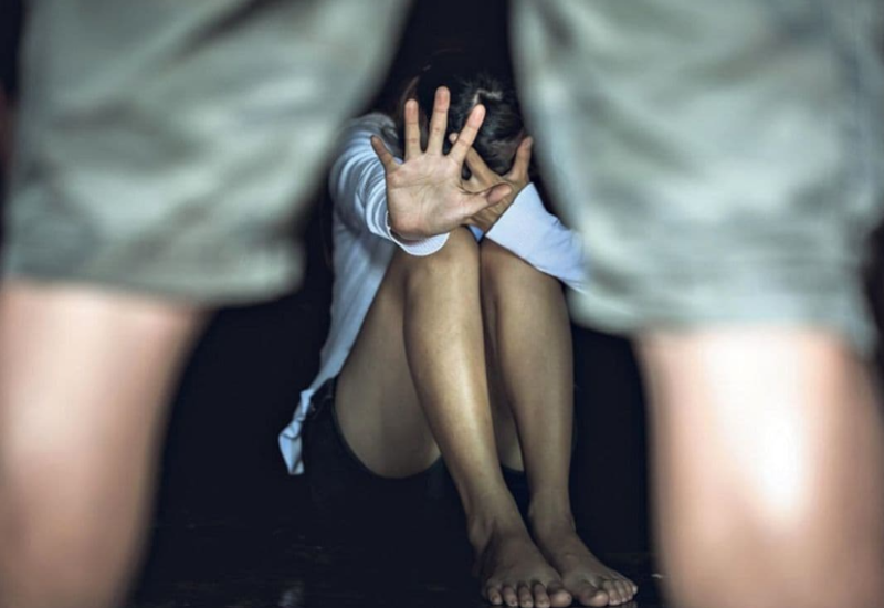 Pet prijatelja spasilo 17-godišnju djevojku od silovatelja