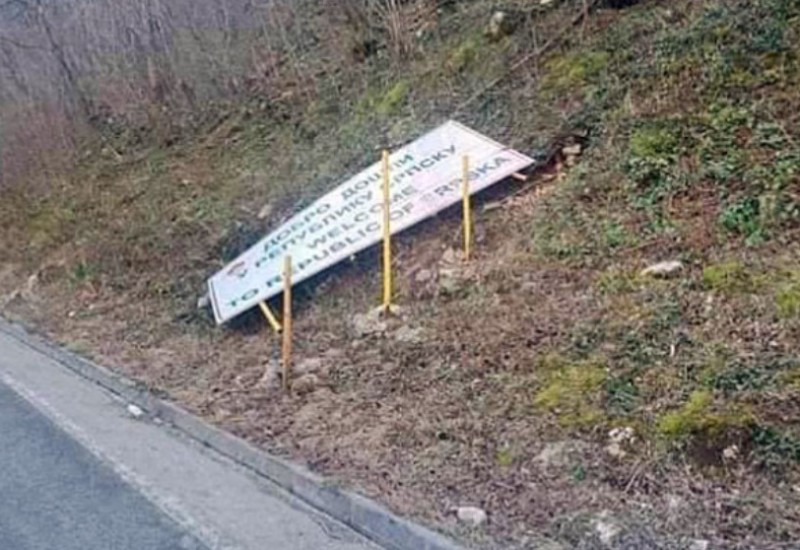 Porušena tabla “Dobro došli u Republiku Srpsku”