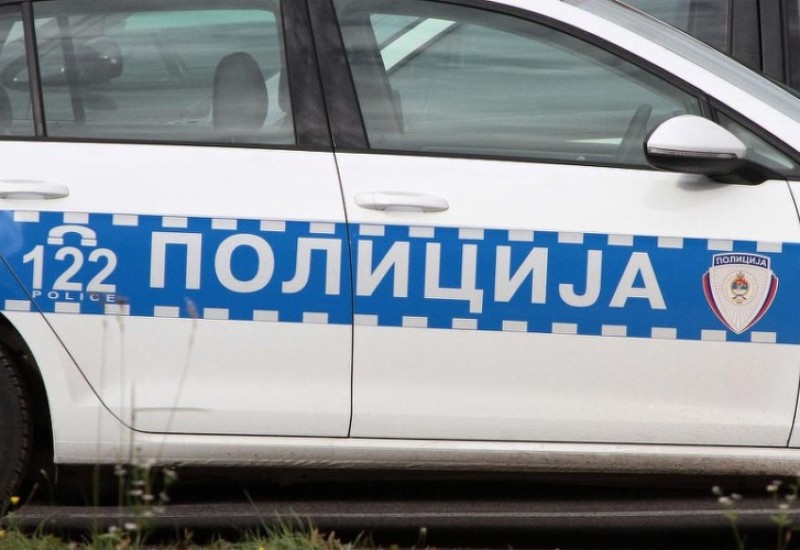 Najmanje dva lica povrijeđena u sudaru tri vozila