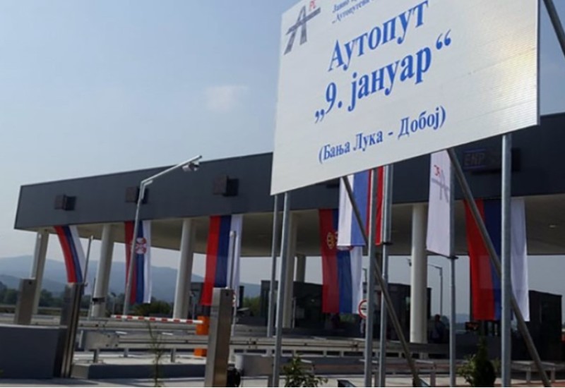 Gorio kamion na auto-putu “9. januar”