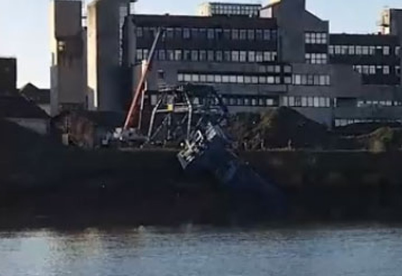 Srušila se dizalica, četvoro povrijeđenih