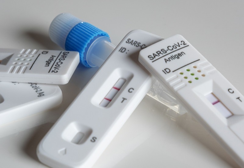 KIineska vlada: Testiranje kineskih putnika u EU bezrazložna i bez naučne osnove